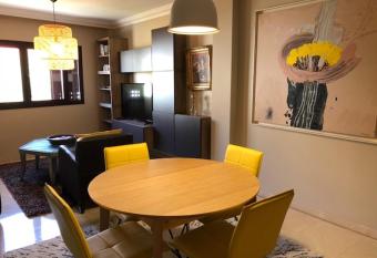 Apartamento Plaza del Cristo la Laguna allows 18 year olds to book a room