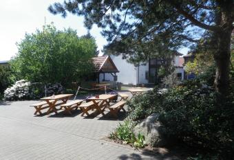 Zum Sudhaus im Herzen der Schorfheide allows 18 year olds to book a room