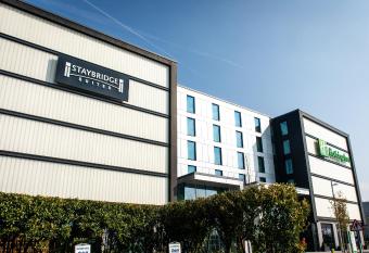 Staybridge Suites London Heathrow - Bath Road, an IHG Aparthotel allows 18 year olds to book a room