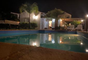 Los Espejos de Frigiliana allows 18 year olds to book a room