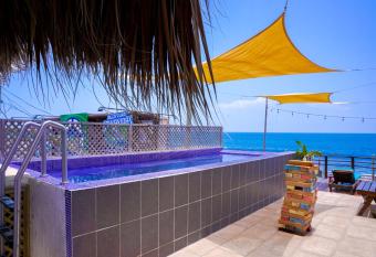 Black Sand Beachhouse has Balcony rooms