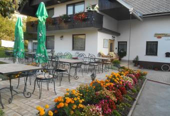 Apartments & Rooms Preseren has Balcony rooms