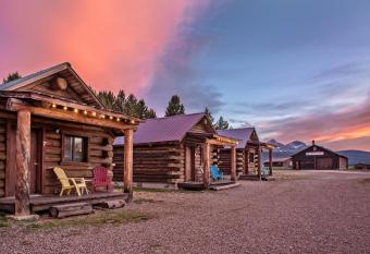 Triangle C Cabins has Balcony rooms