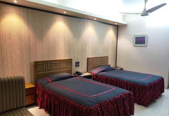 Asian SR Hotel has Balcony rooms