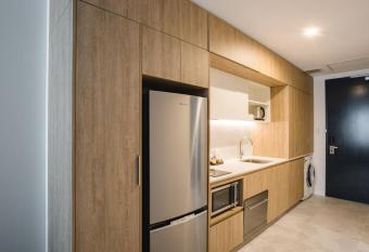 Ingot Hotel Perth, Ascend Hotel Collection has rooms with a private hot tub