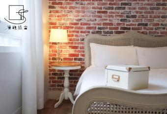 Slow Town Hotel-Reel allows 18 year olds to book a room