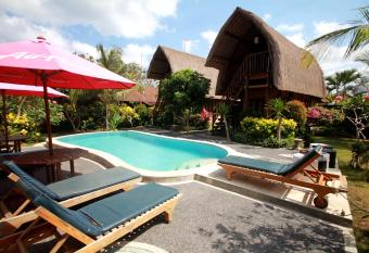 Rambo Homestay has Balcony rooms