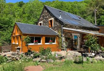 Chambres et table d h  tes Le Lepadou-Bas has Balcony rooms