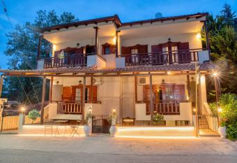 Ostria Hotel has Balcony rooms