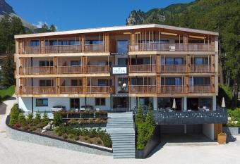 Nature Hotel Delta has Balcony rooms