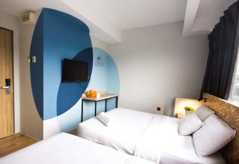 i-Hotel Kuala Lumpur allows 18 year olds to book a room