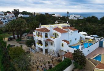 Vila Horizonte has Balcony rooms