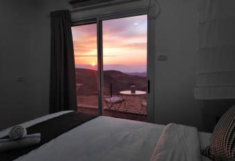 Dead Sea Desert s Edge allows 18 year olds to book a room