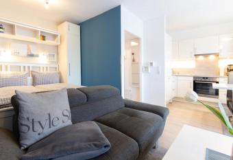 Ferienwohnung Bodo  s Strandkorb allows 18 year olds to book a room