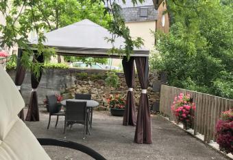 Chambres d Hotes du Moulin de Lachaux allows 18 year olds to book a room