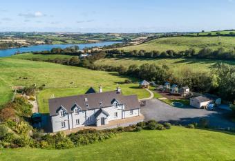 Four Winds,Kinsale Town,Exquisite holiday homes,sleeps 26 has Balcony rooms