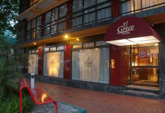 Hotel El Greco allows 18 year olds to book a room