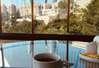 City Walls Hotel has Balcony rooms