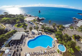 Melia Madeira Mare allows 18 year olds to book a room