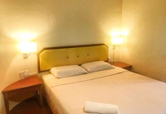 Hotel Sri Raub has Smoking rooms