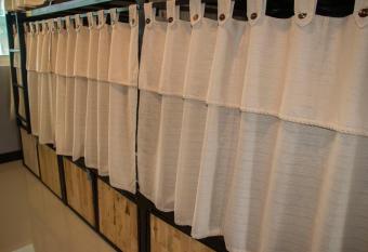 @The Pier 519 Hostel allows 18 year olds to book a room