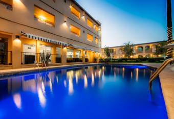 Sleep Inn Monterrey Norte allows 18 year olds to book a room