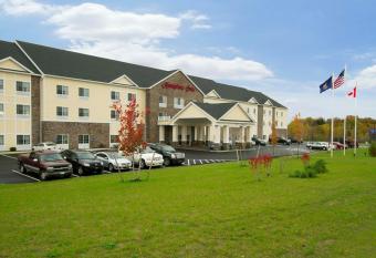 Hampton Inn Bangor allows 18 year olds to book a room