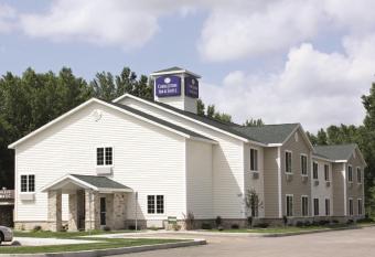 Cobblestone Inn and Suites - Brillion allows 18 year olds to book a room