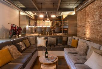 Petit Luxe Loft allows 18 year olds to book a room