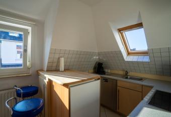 Fewo Reutlingen Heinestra  e DG allows 18 year olds to book a room