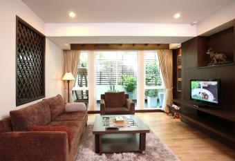 Amaranta Hotel - SHA Plus has rooms with a private hot tub