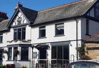 The Bowes Hotel has Balcony rooms
