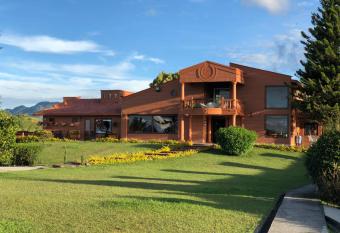 Finca Casa Loma has Balcony rooms