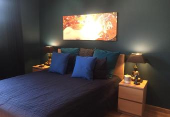 Homestay in a nice flat has Balcony rooms