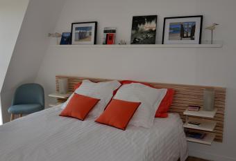 Le Beau Repaire 1    3 chambres   tage ind  pendant has Balcony rooms