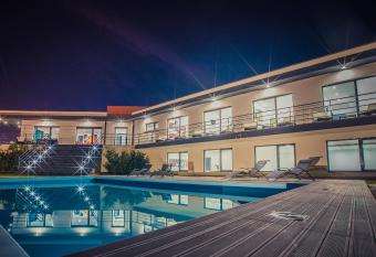 A Quintinha Do Raposo has Balcony rooms