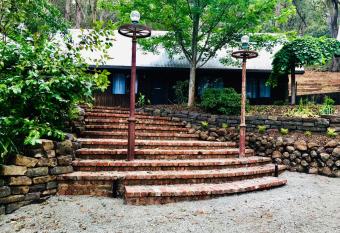 Emerald Star Cottages allows 18 year olds to book a room