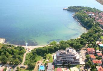 Aparthotel VRIS has Balcony rooms