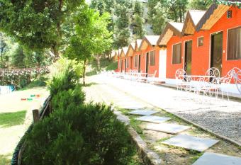 Windsor Cottages has Smoking rooms