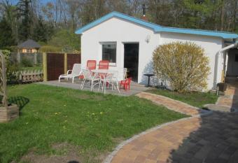 Ferienhaus Fischerhus Hans allows 18 year olds to book a room