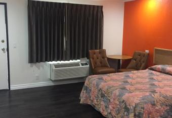 Welcome Inn & Suites Anaheim allows 18 year olds to book a room