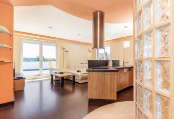 Spacerowa Apartments with Parking by Renters has rooms with a private hot tub