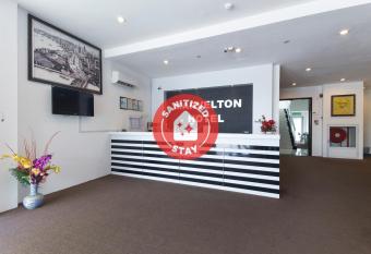 Super OYO 442 Marvelton Hotel allows 18 year olds to book a room