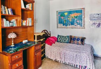 Tetouan house allows 18 year olds to book a room