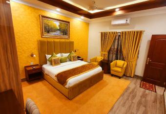 Hayyat Luxury Hotel Apartments has Balcony rooms