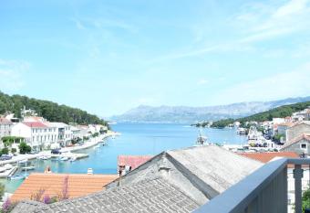 Villa Libana has Balcony rooms