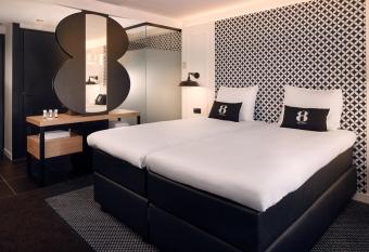 Gr8 Hotel Sevenum allows 18 year olds to book a room
