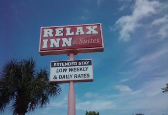 Rodeway Inn & Suites East has Smoking rooms