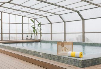 Upon Vila - Alcochete Hotel allows 18 year olds to book a room