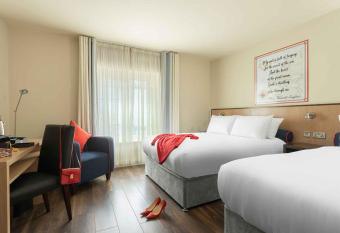 The Mariner, Westport allows 18 year olds to book a room